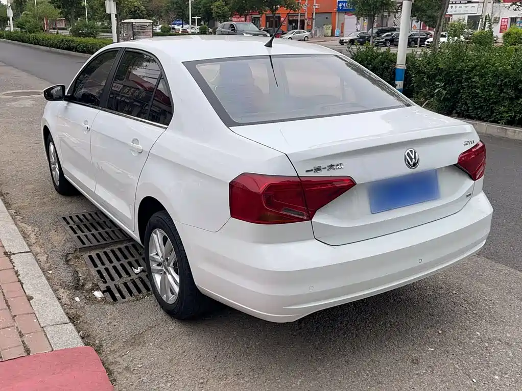 Jetta 捷达 2019款 梦想版 1.5 L 手动时尚型