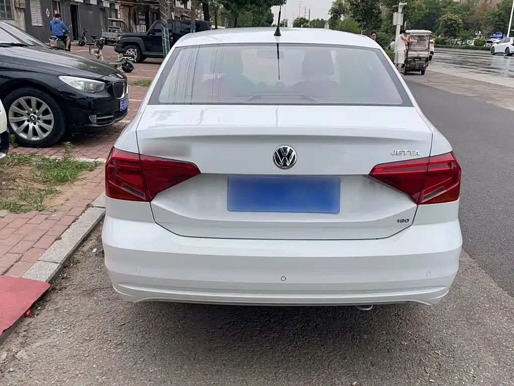 Jetta 捷达 2019款 梦想版 1.5 L 手动时尚型