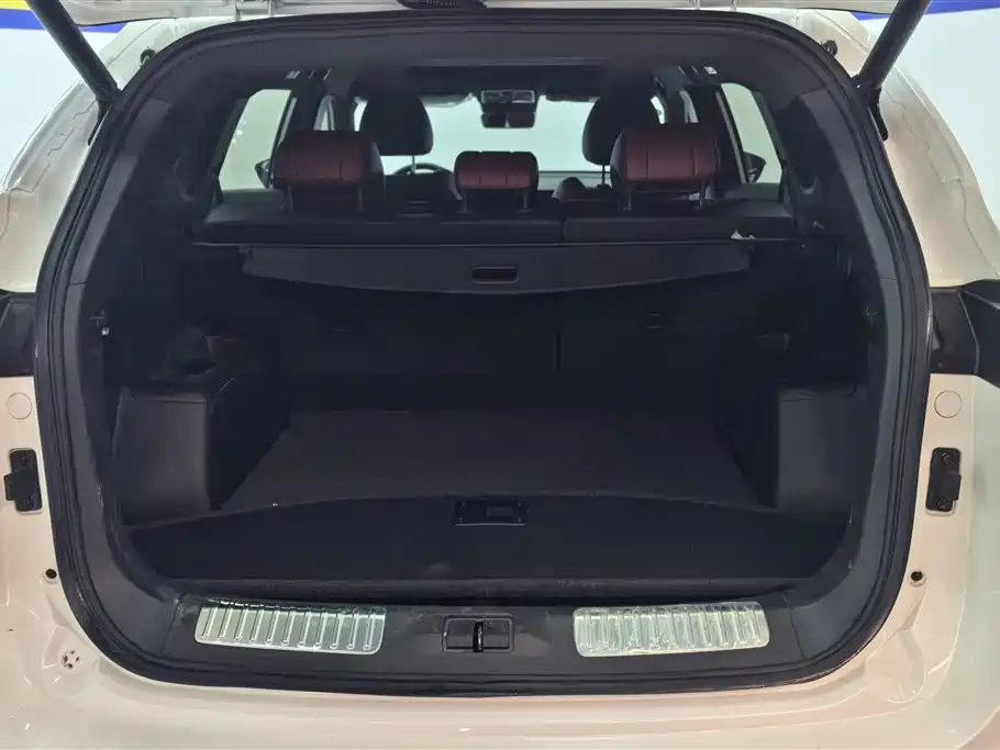 Jetour X70 PLUS 1.6 T DCT Land 5-seat