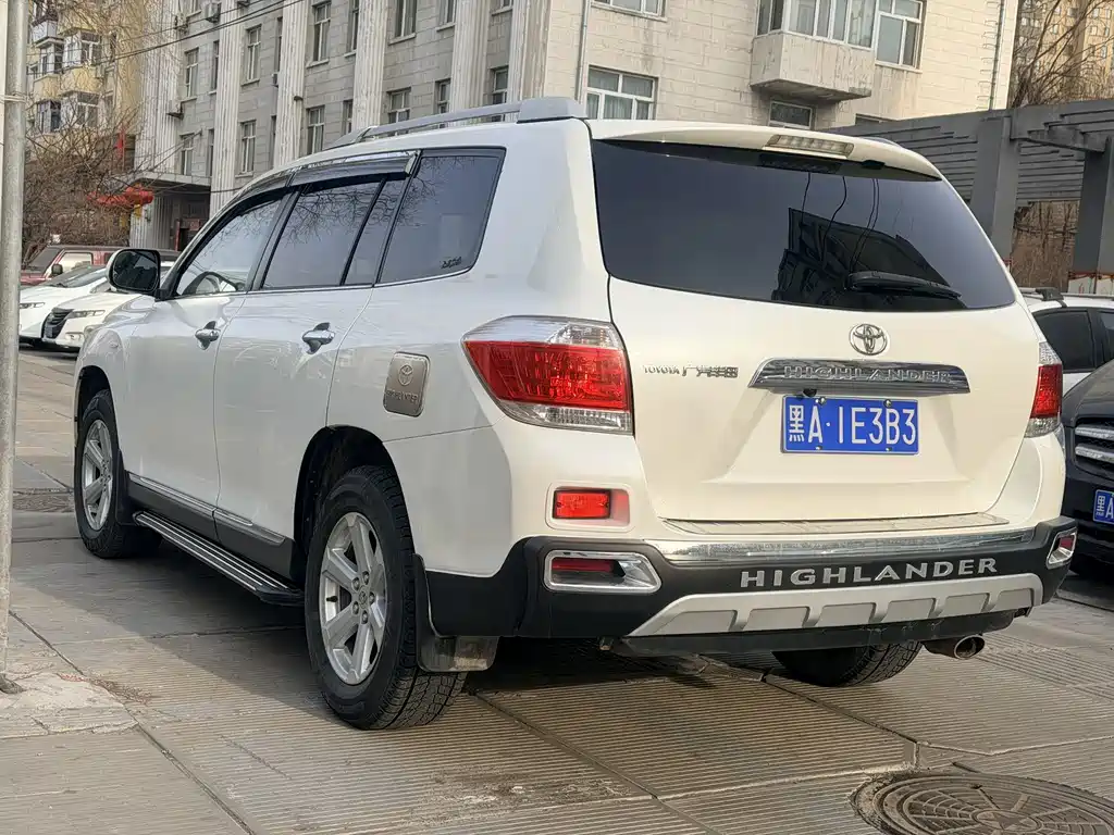 Highlander 2.7 L 2 WD 5-seat Elite