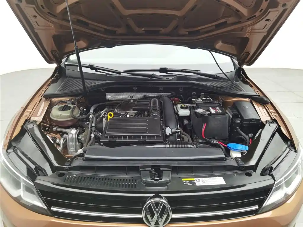 Lamando 280 TSI DSG Comfort