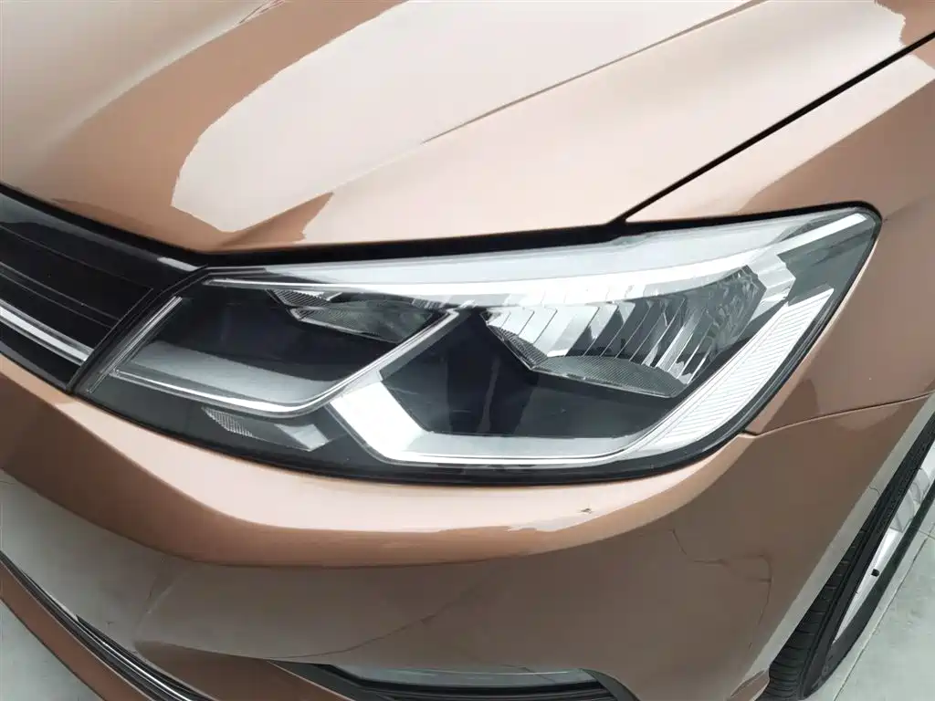 Lamando 280 TSI DSG Comfort
