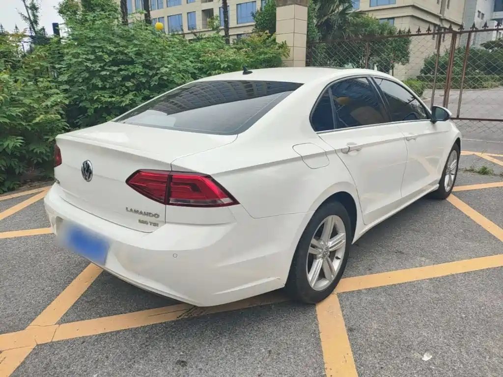 Lamando 280 TSI DSG Comfort