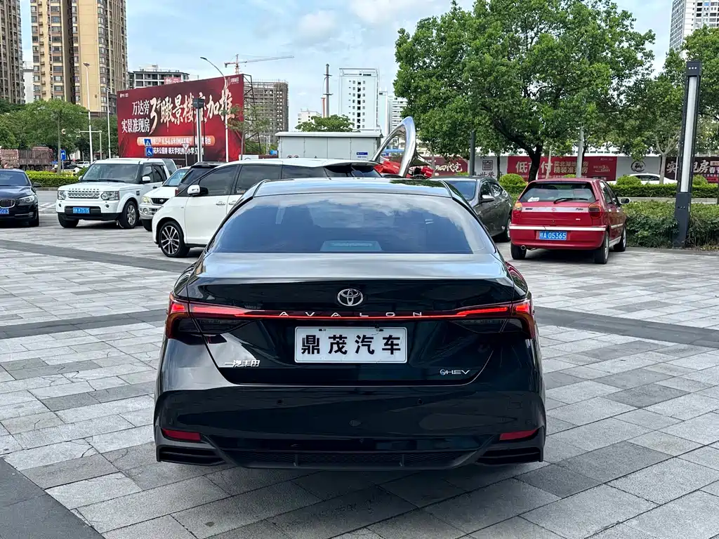 Avalon 2.0 L Luxury