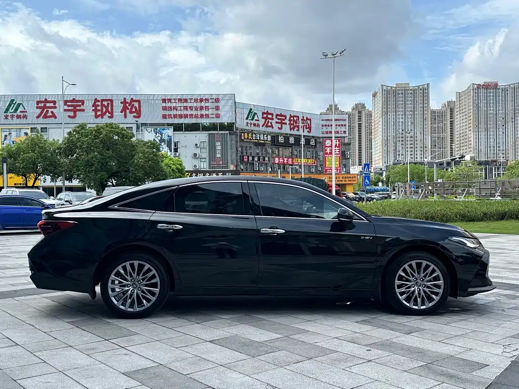 Avalon 2.0 L Luxury