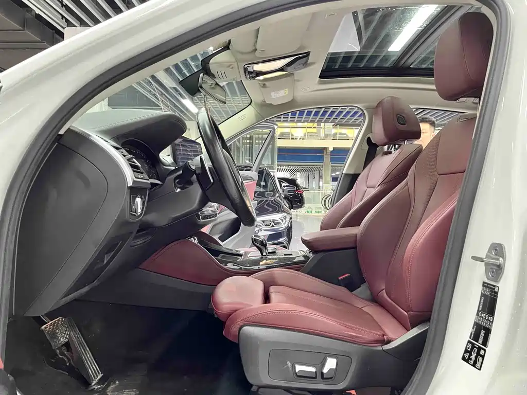 BMW X4 xDrive 25 i M Sport Package