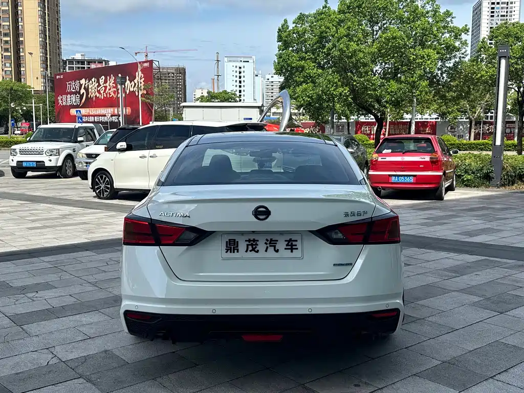 Teana 2.0 L XL Comfort