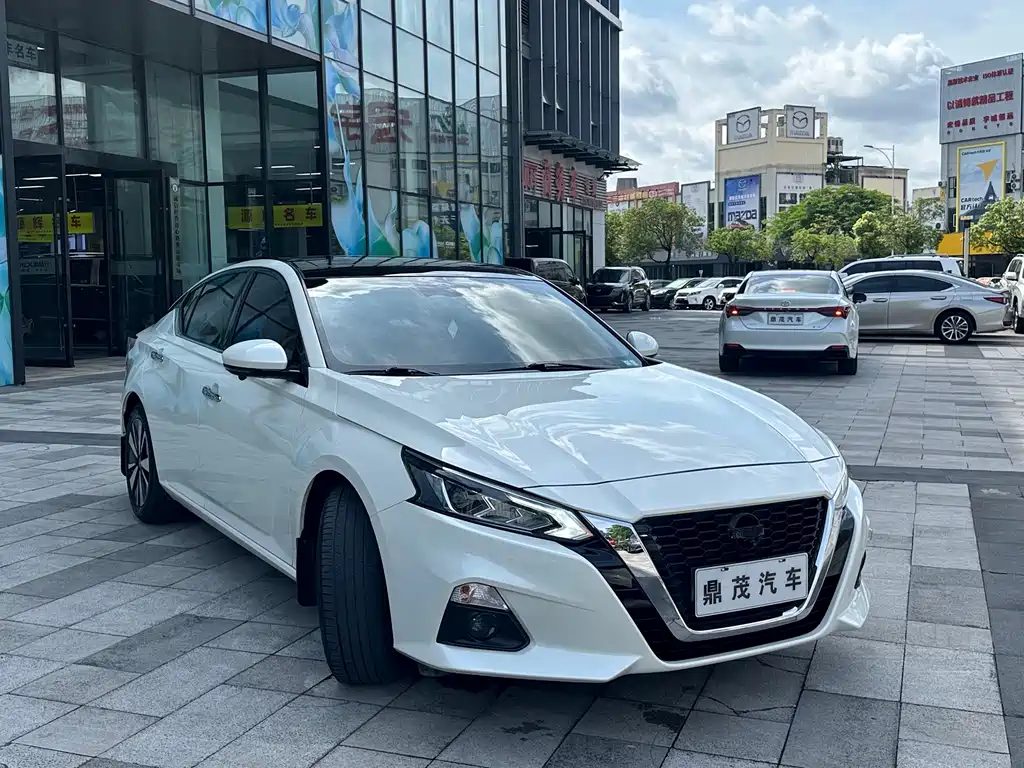 Teana 2.0 L XL Comfort