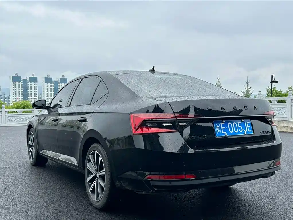 Superb TSI280 DSG Premium