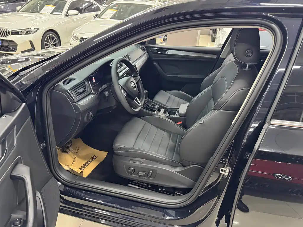 Superb Facelift TSI280 DSG Premium