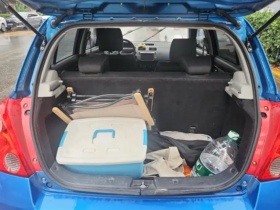Swift 1.5 L Manual Standard