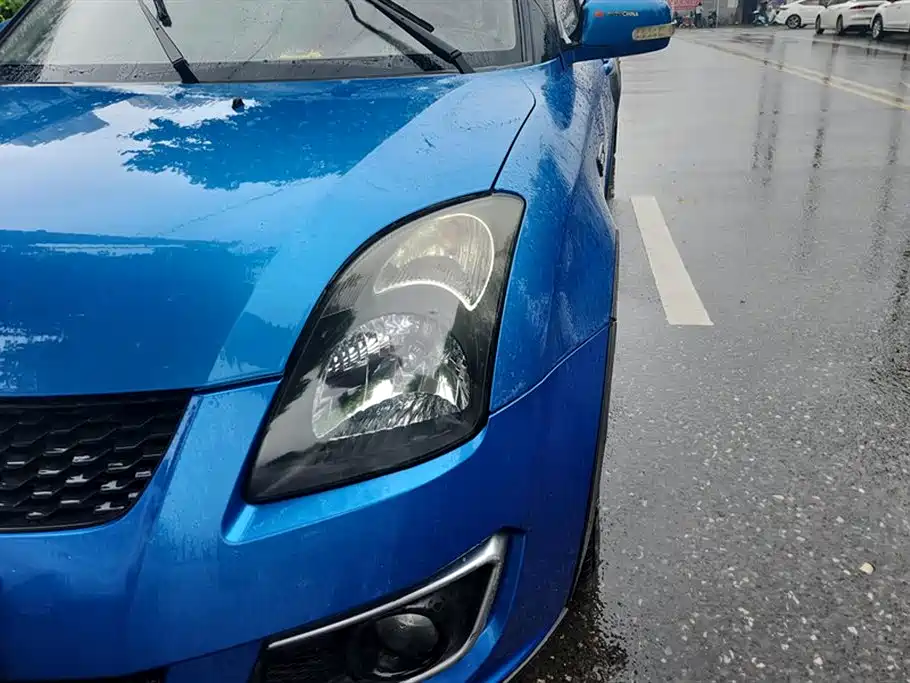 Swift 1.5 L Manual Standard