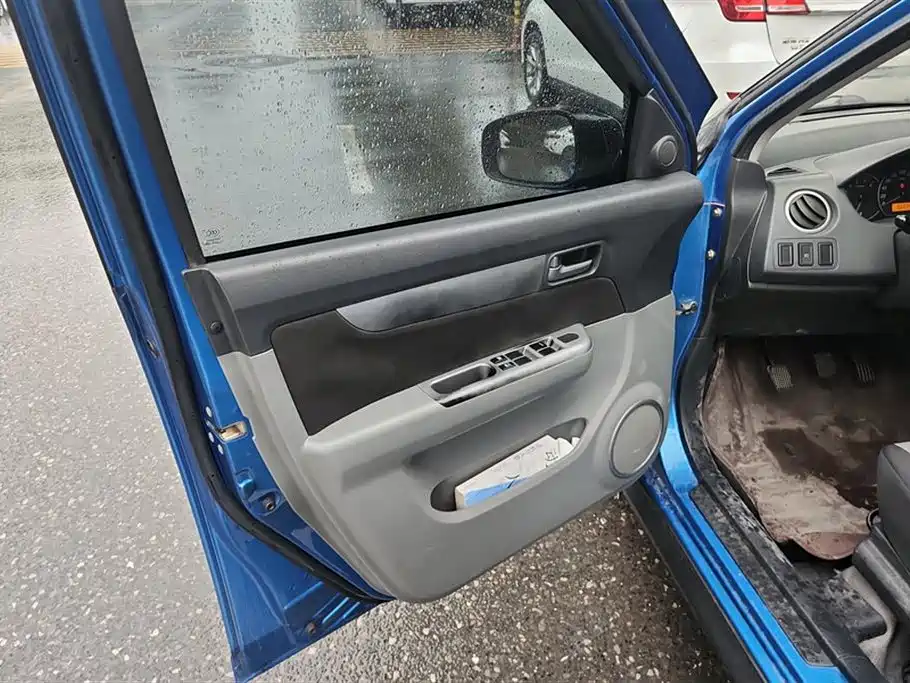 Swift 1.5 L Manual Standard