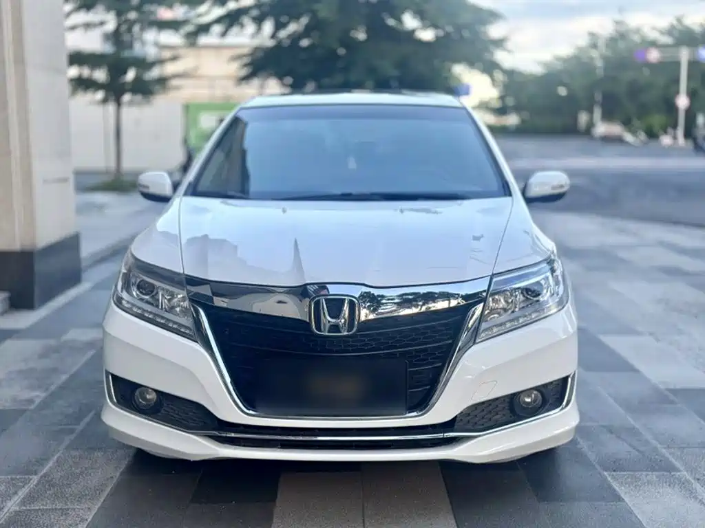 Crider 1.8 L CVT Luxury