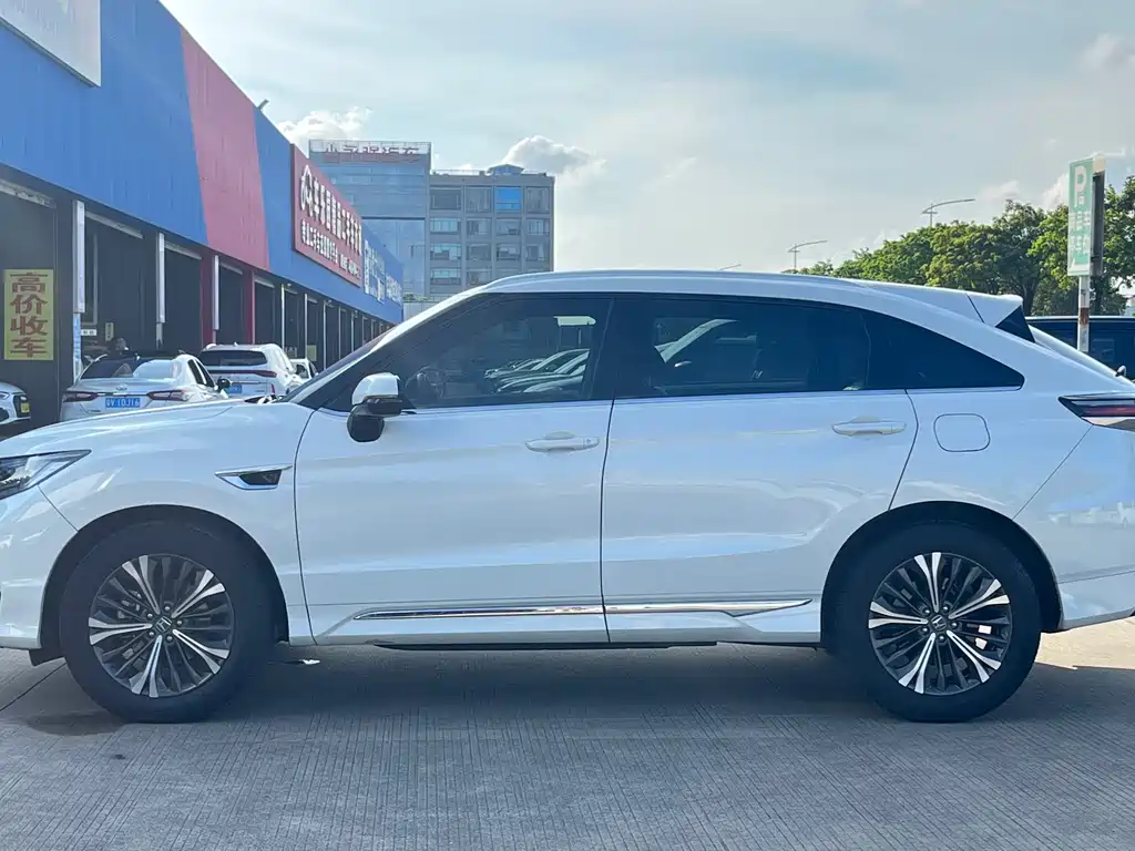 Honda UR-V 370 TURBO 4 WD Premium