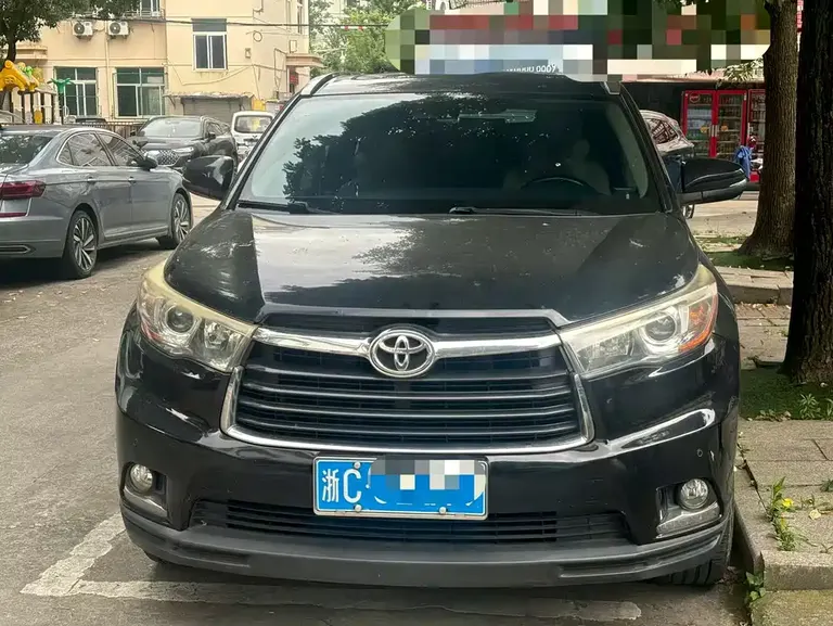 Toyota Highlander 2.0 T 4 WD Luxury 7-seat
