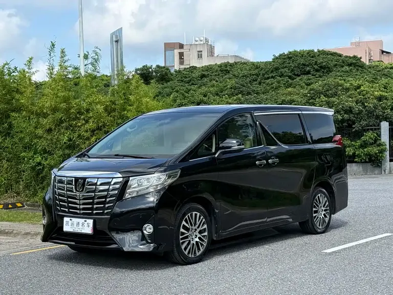 Toyota Alphard 3.5 L Distinguished