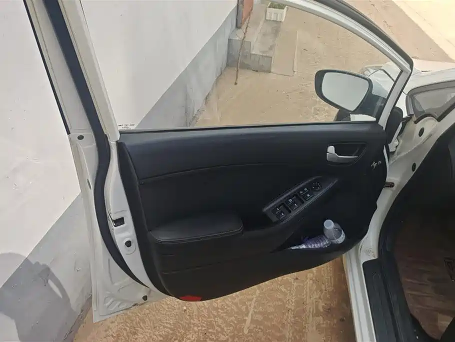 Kia K3 1.6 L Manual GL