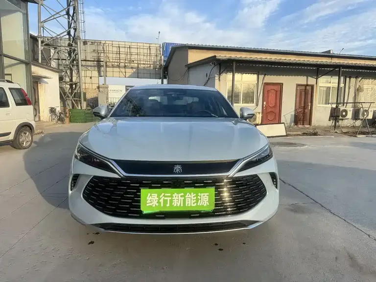 BYD Qin L DM-i Smart Drive 120 KM Transcend