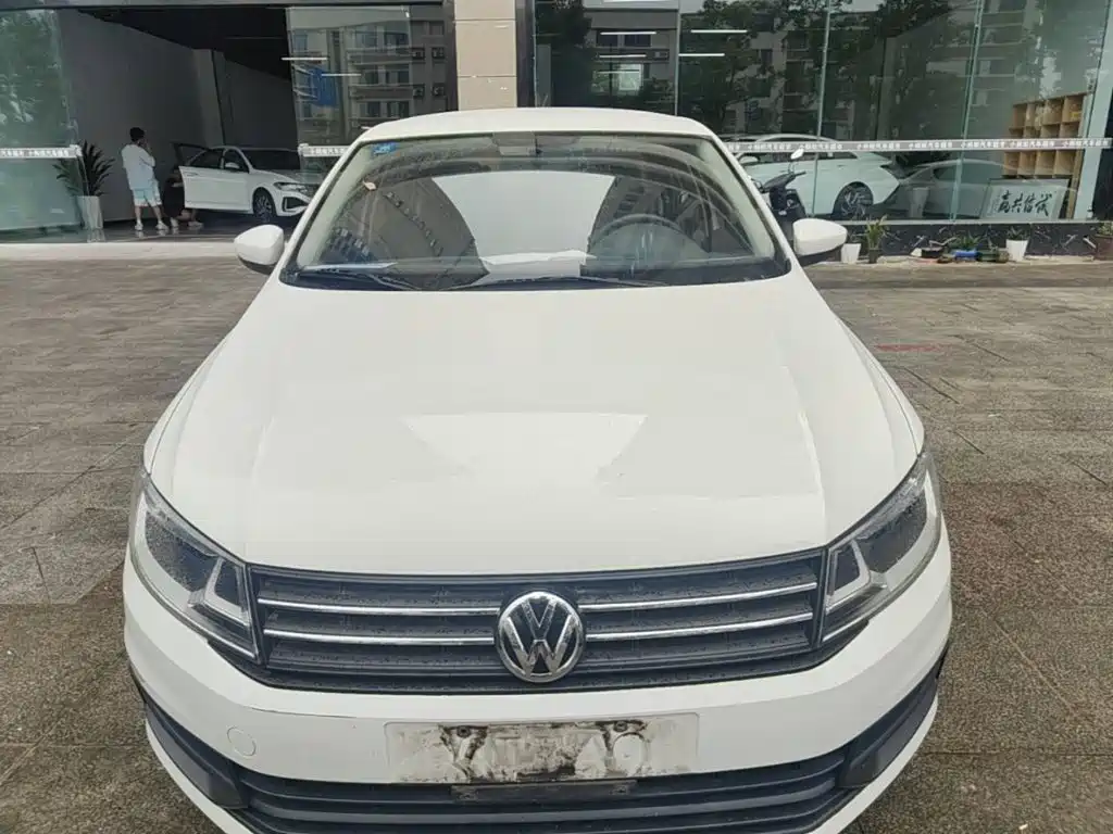 Santana 1.5 L Manual Style