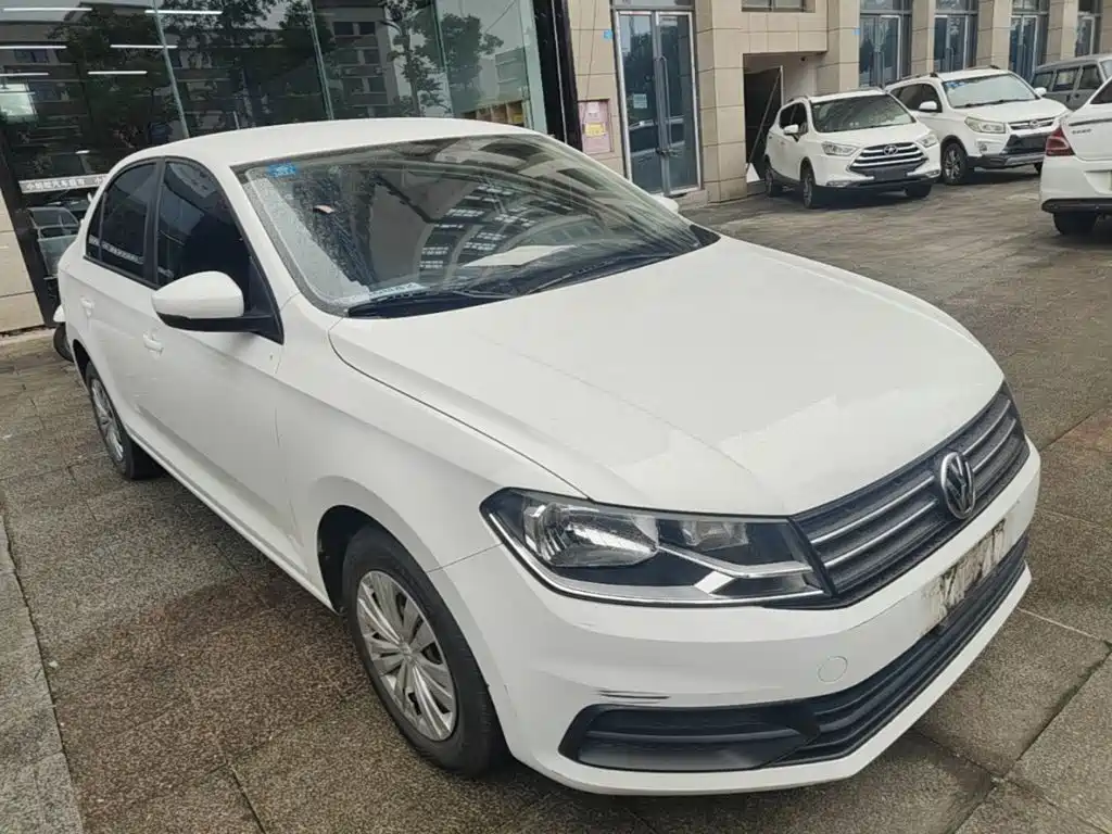 Santana 1.5 L Manual Style