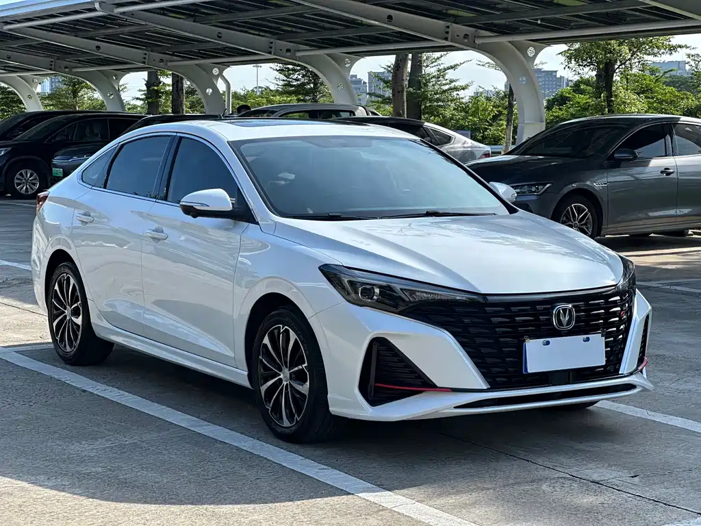 Eado PLUS Blue Whale NE 1.4 T GDI DCT Flagship