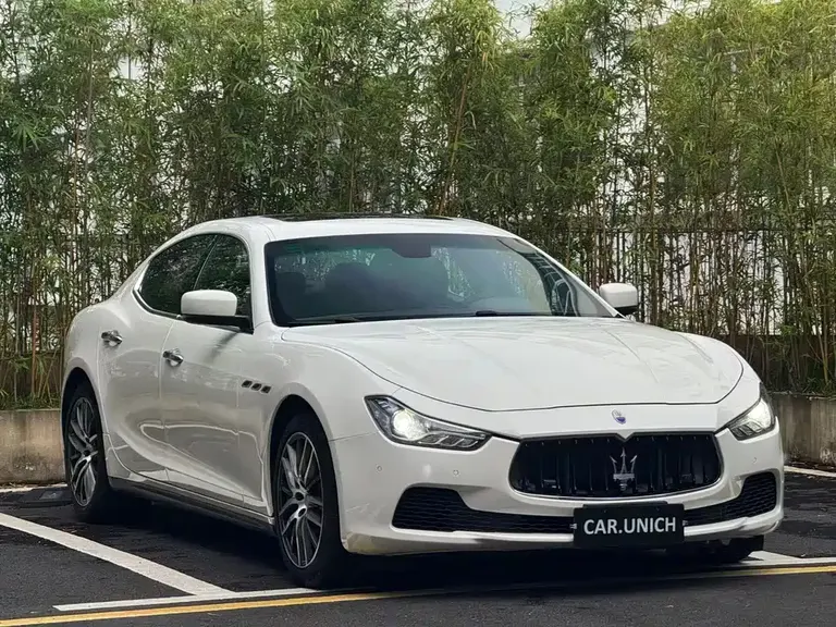 Maserati Ghibli 3.0 T Standard