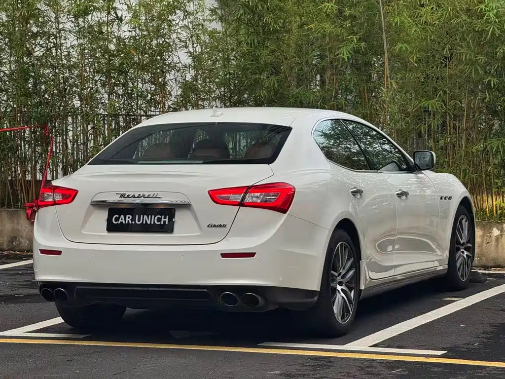 Ghibli 3.0 T Standard