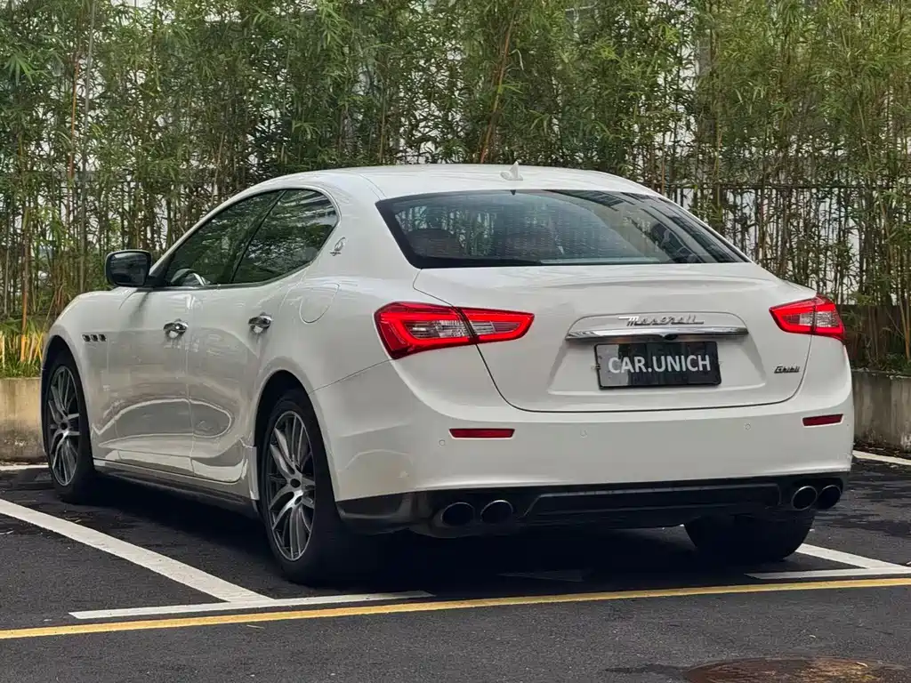 Ghibli 3.0 T Standard