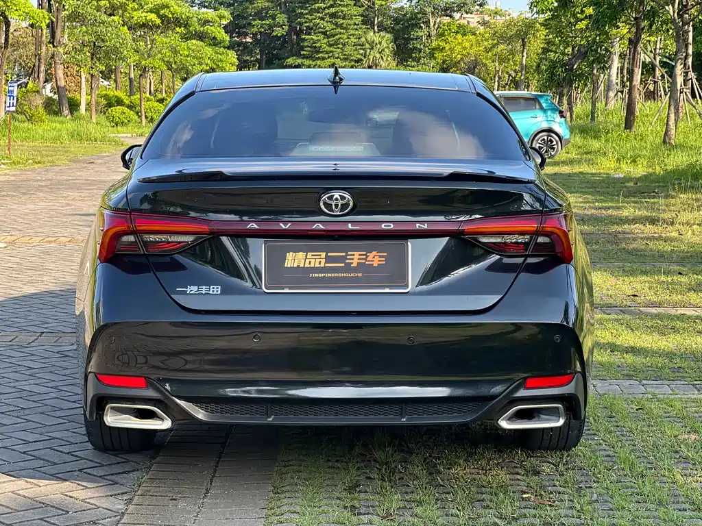 Avalon 2.5 L Luxury