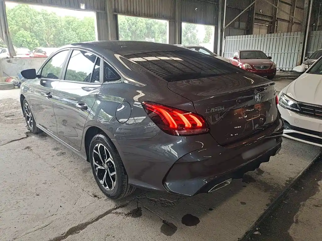MG5 180 DVVT CVT Youth Flagship