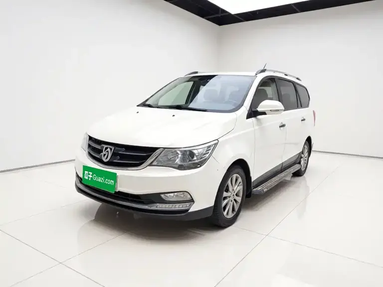 Baojun 730 1.5 L Manual Luxury 7-seat