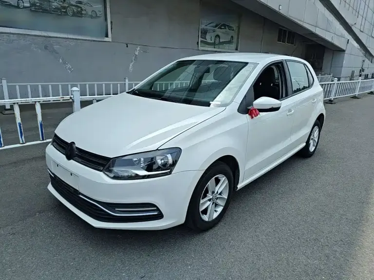 Volkswagen Polo 1.4 L Manual Style