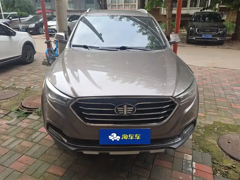 Besturn X40 1.6 L Manual Luxury CN-VI
