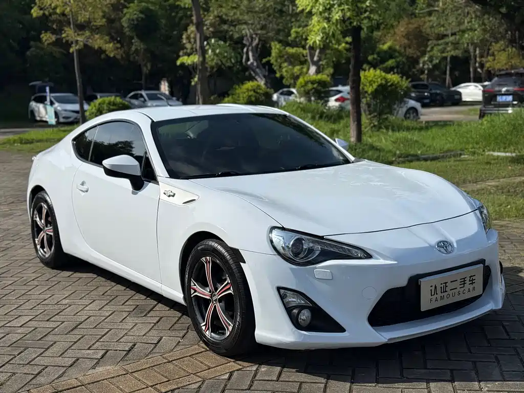 Toyota 86 2.0 L Auto Luxury