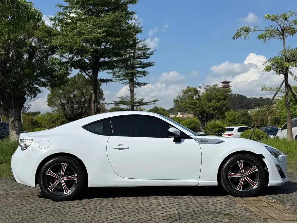 Toyota 86 2.0 L Auto Luxury