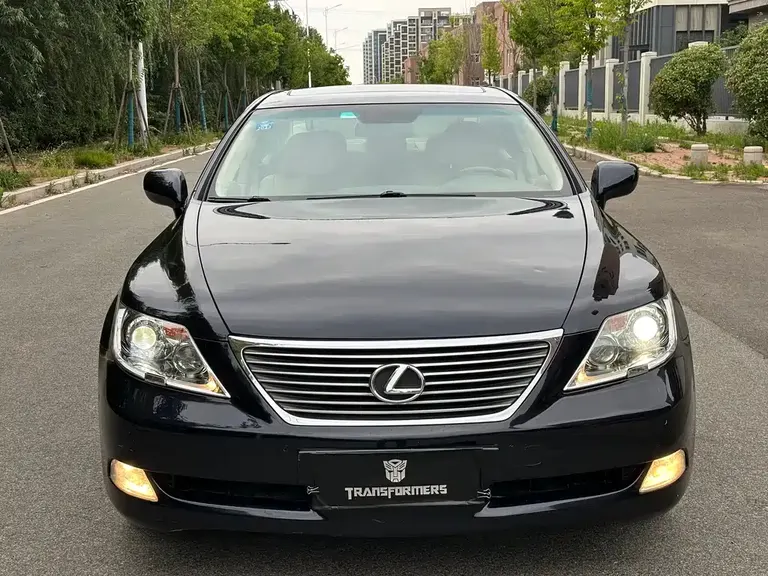 Lexus LS 460 L