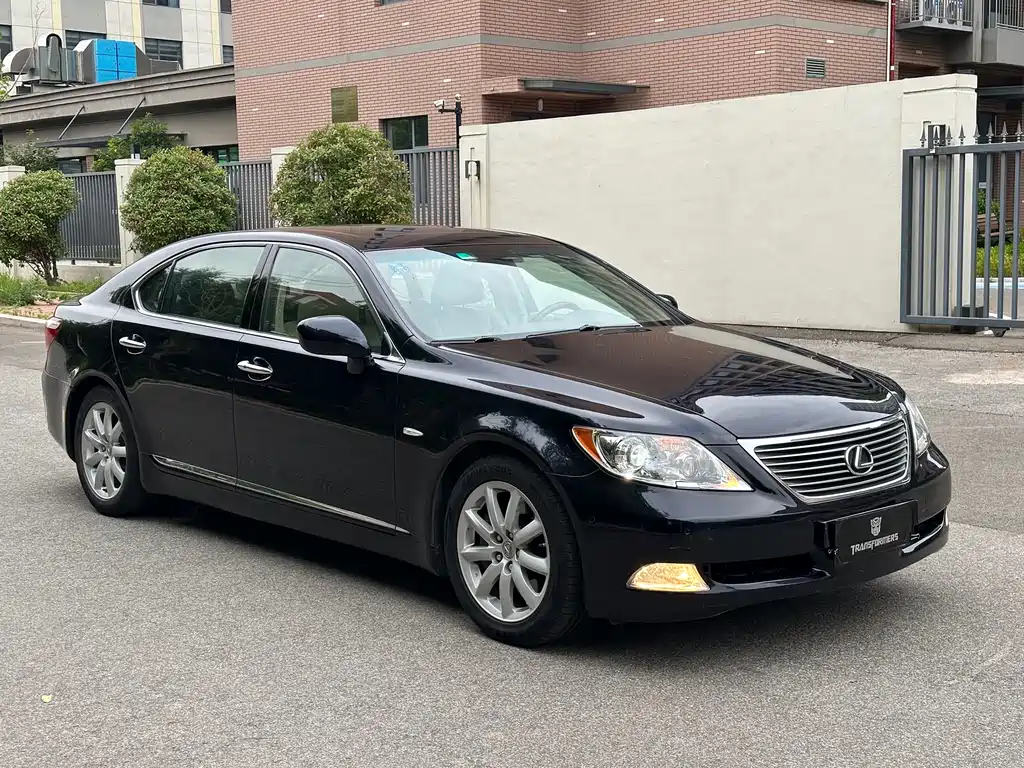Lexus LS 460 L