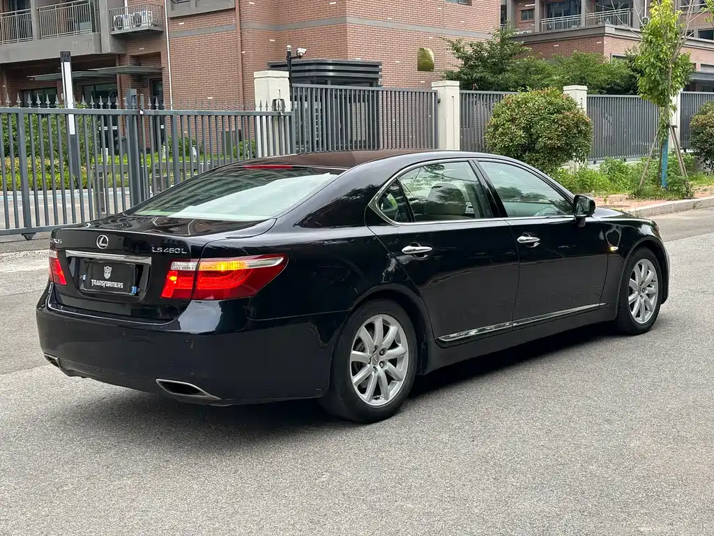 Lexus LS 460 L