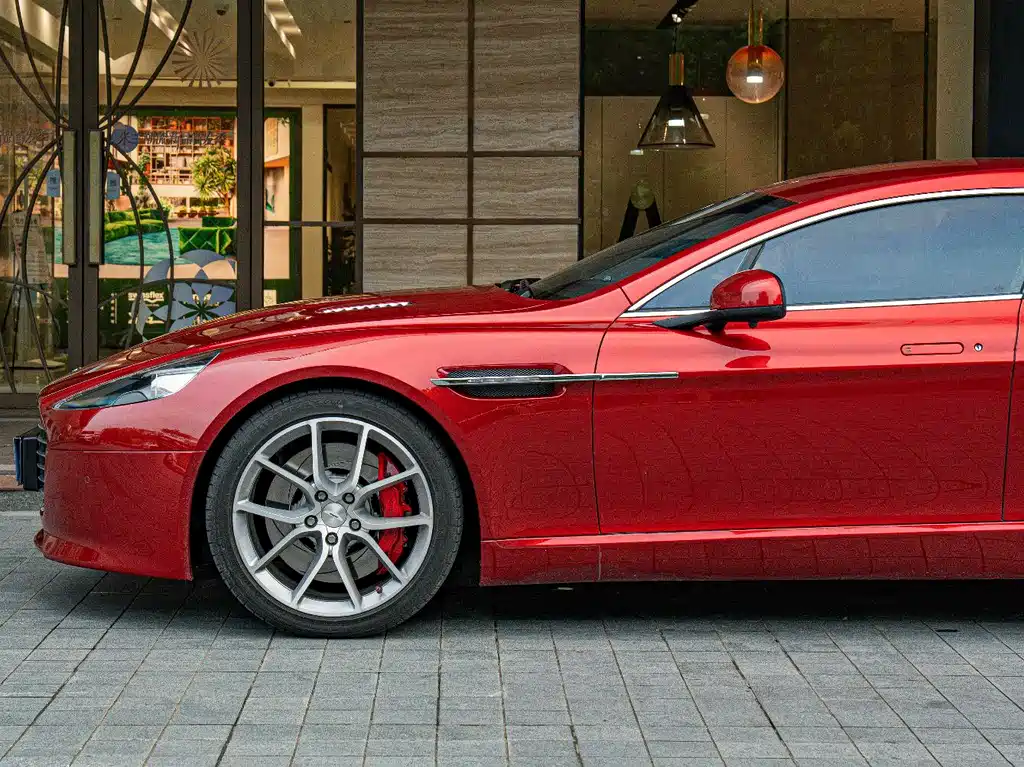 Rapide 6.0 L S