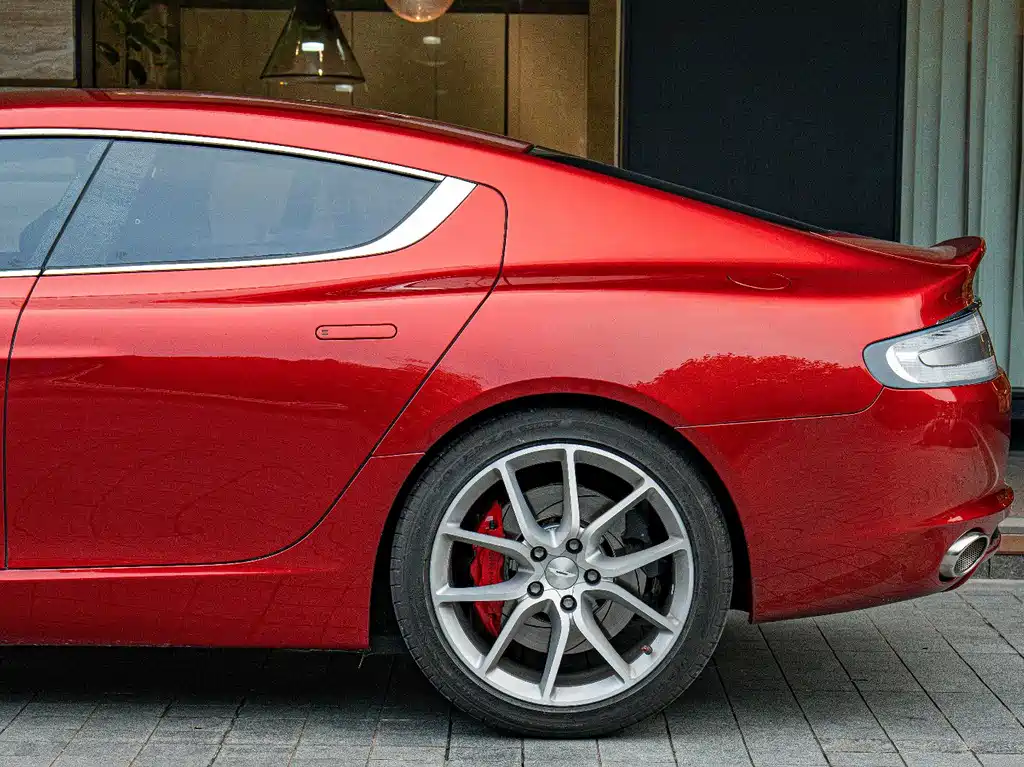 Rapide 6.0 L S