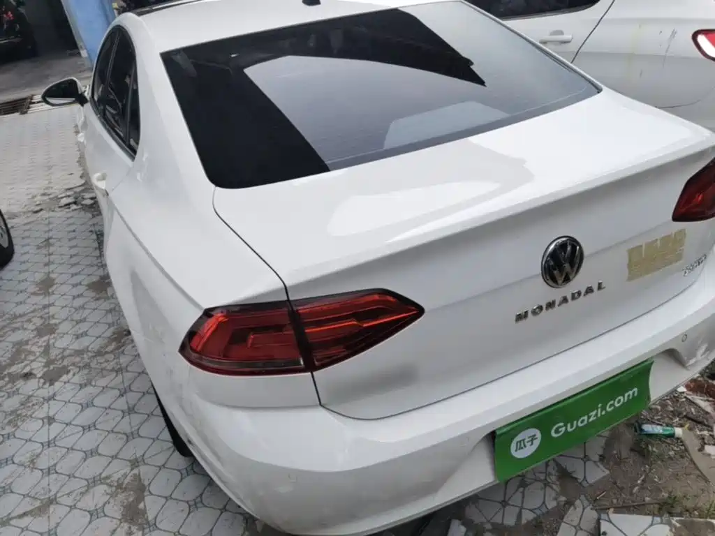 Lamando 280 TSI DSG Comfort