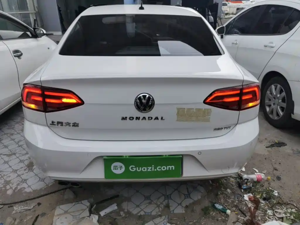 Lamando 280 TSI DSG Comfort