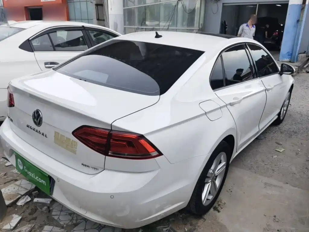 Lamando 280 TSI DSG Comfort
