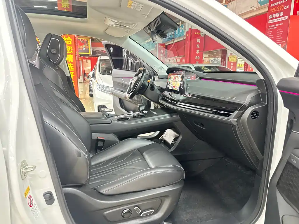 Changan UNI-K 2.0 T 2 WD Joy Style