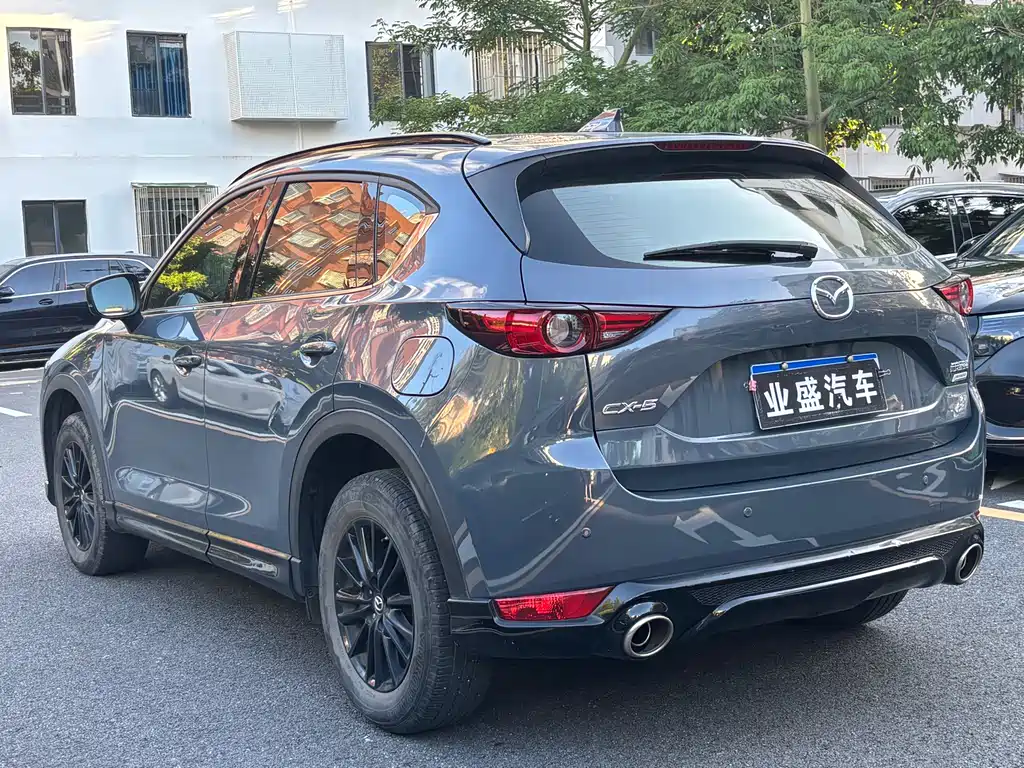 Mazda CX-5 2.0 L Auto 2 WD Black Knight