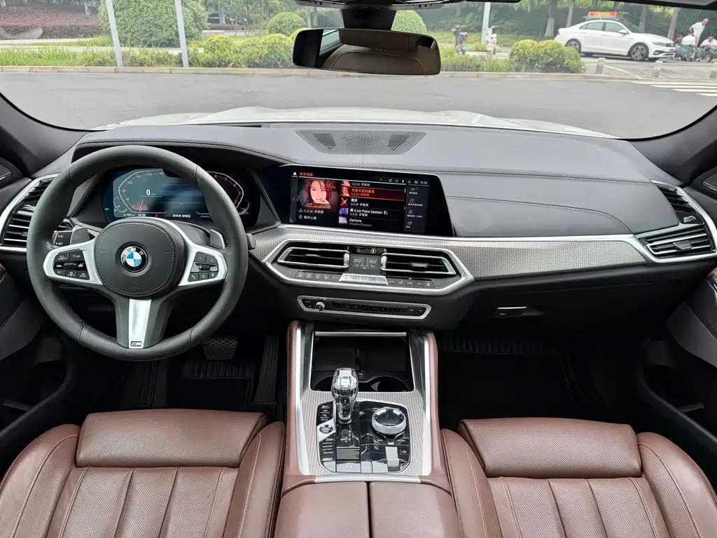 BMW X6 xDrive40 i Premium M Sport Package