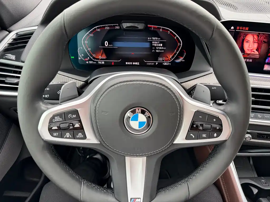 BMW X6 xDrive40 i Premium M Sport Package