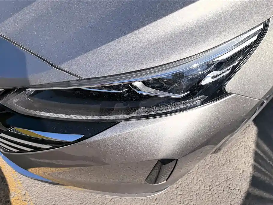 Teana 2.0 L XE Sincere