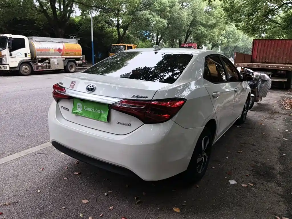 Levin Facelift Dual Engine 1.8 H GS E-CVT Elite Sunroof CN-V
